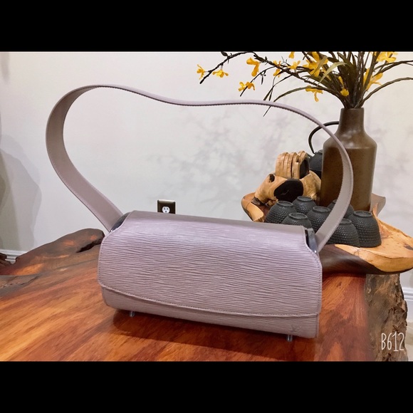 Authentic Louis Vuitton Lilac Eli Nocturnes - Picture 6 of 6